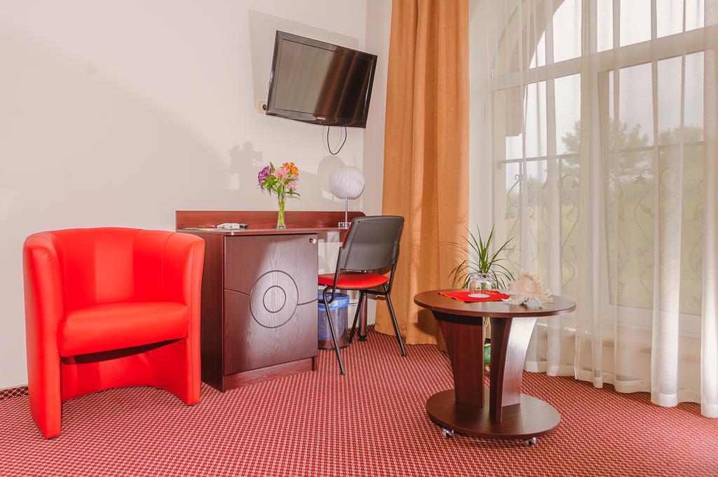 Terminal-A Hotel Riasne-Ruske Eksteriør bilde